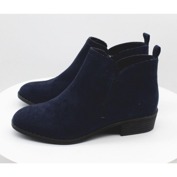 Sun + Stone Cadee Ankle Booties - Picture 7 of 8